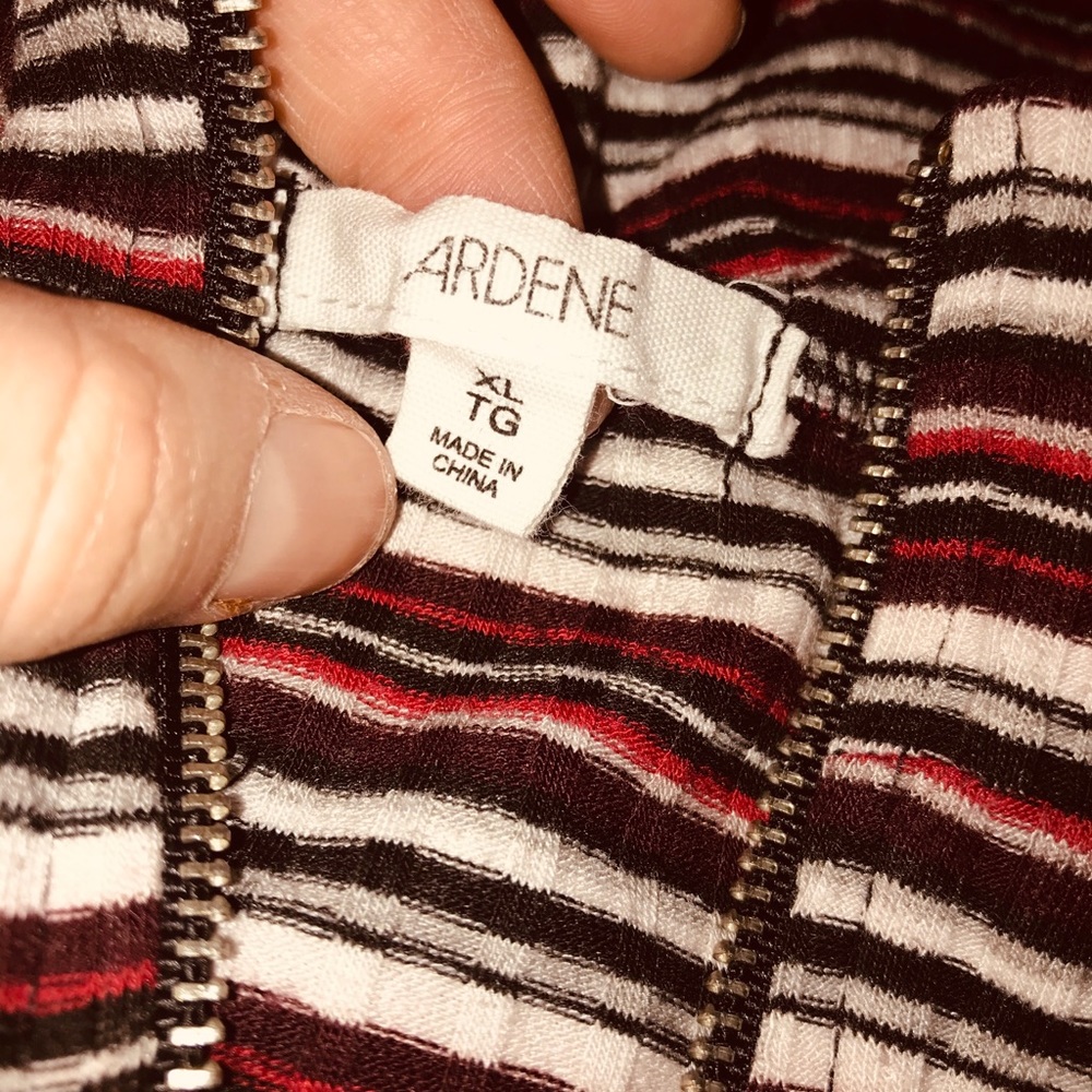 👚Spring T-shirt👚 - Picture 2 of 4